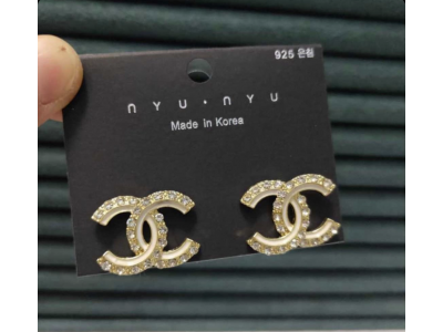 Chanel earring
