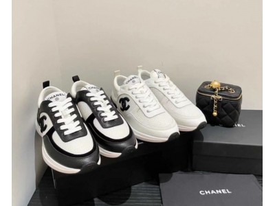 Chanel sneaker